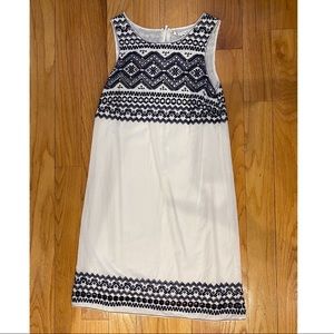 Embroidered dress 😍